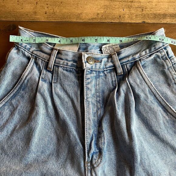 Bill Blass vintage High Waist Pleated Taper Leg Mom Jeans - size 6 (see measurem - Picture 4 of 10